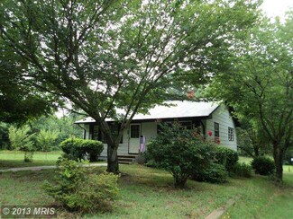 22381 File Rd, Bowling Green, VA 22427