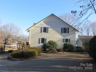 8188 Normandy Rd, Denver, NC 28037