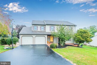 25 Rosewood Dr, Leola, PA 17540