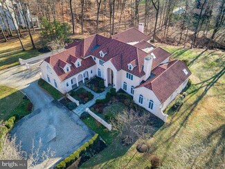 23 Tanglewood Dr, Titusville, NJ 08560