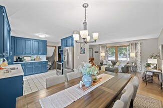 2274 County Road F E, Saint Paul, MN 55110