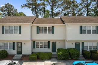 51 Pirates Cove Dr, Swansboro, NC 28584