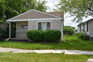19782 Nicke St, Clinton Township, MI 48035