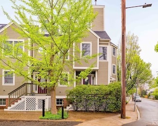 177 Pemberton St Unit 4, Cambridge, MA 02140