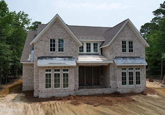 517 Edgewater Club Rd, Wilmington, NC 28411