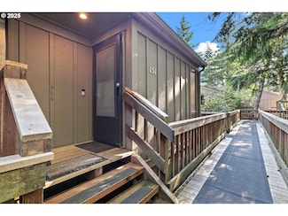 151 Treehill Loop Unit 151, Eugene, OR 97405