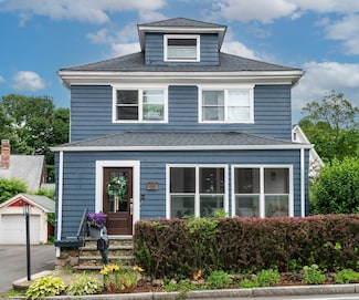 35 Central St, Middleton, MA 01949