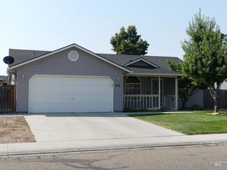 215 School Ave, Nampa, ID 83686