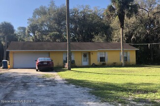 189 Shiloh Rd, Oak Hill, FL 32759