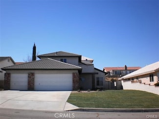 13520 Chinquapin Dr, Victorville, CA 92392