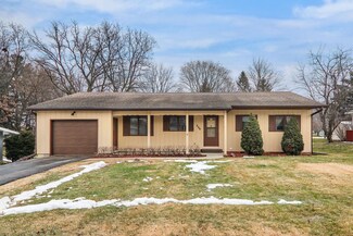 135 13th Ave, Baraboo, WI 53913