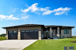 8840 White Horse Way, Lincoln, NE 68520
