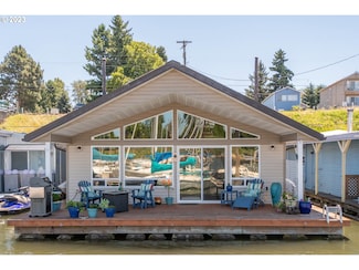 173 NE Bridgeton Rd Unit 17, Portland, OR 97211