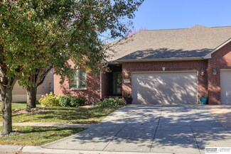 7539 Kentwell Ln, Lincoln, NE 68516