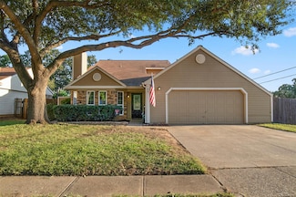 100 Cinnamon Ln, Euless, TX 76039