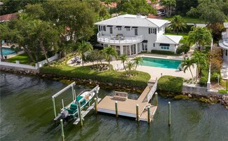 1255 Brightwaters Blvd NE, Saint Petersburg, FL 33704