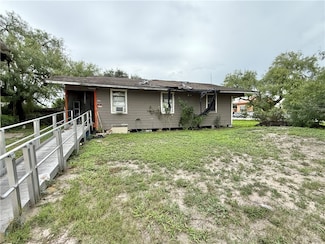 1402 E Kenedy Ave, Kingsville, TX 78363