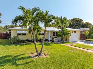 314 E Jasmine Dr, West Palm Beach, FL 33403