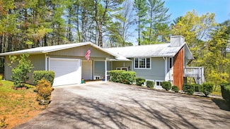 590 Lakeshore Dr, Franklin, NC 28734