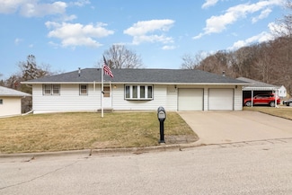1623 Birchwood Dr, Red Wing, MN 55066