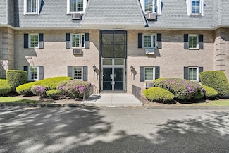 500 Northshore Rd Unit 5C, Peabody, MA 01960
