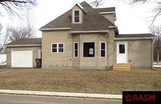802 802 N Carver St, Winthrop, MN 55396