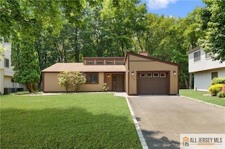 179 Hidden Ct, Old Bridge, NJ 08857