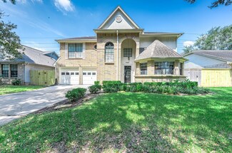3010 Great Lakes Ave, Sugar Land, TX 77479