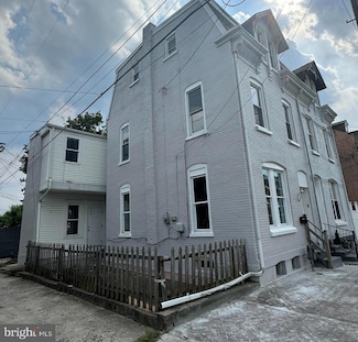 532 Windsor St, Reading, PA 19601