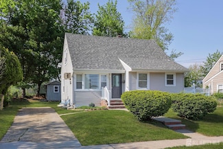 40 Old Stage Rd, East Brunswick, NJ 08816