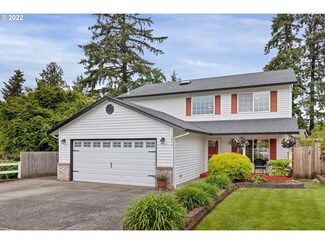 15012 SE Pinegrove Loop, Clackamas, OR 97015