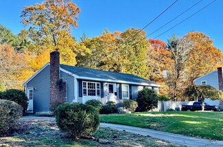 122 Pinehaven Dr, Whitman, MA 02382