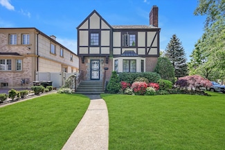 182-04 80th Dr, Jamaica, NY 11432