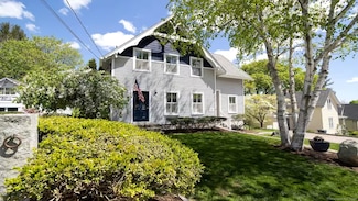 10 Bank St, Mystic, CT 06355