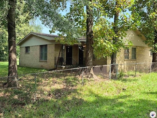 119 Roosevelt Rd, Hooks, TX 75561