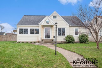 1130 Whiting St SW, Wyoming, MI 49509