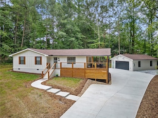 698 Pickett Post Rd, Walhalla, SC 29691