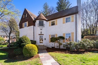 6 Whittlesey Rd, Newton Center, MA 02459