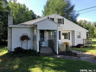 11 Gildner Rd, Central Square, NY 13036