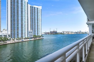 901 Brickell Key Blvd Unit 805, Miami, FL 33131
