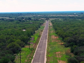 131 County Road 2644, Moore, TX 78057