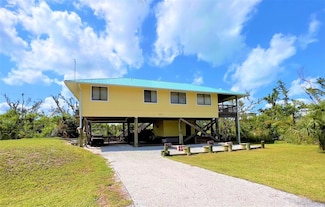 9542 Rum Runner Rd, Cape Haze, FL 33946