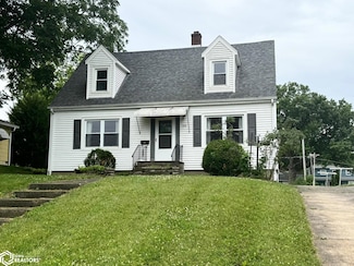 1518 W Main St, Marshalltown, IA 50158