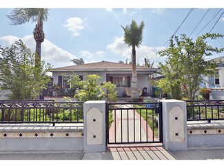 1126 W Cubbon St, Santa Ana, CA 92703