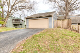 179 Sugarwood Ln, Avon, IN 46123