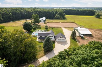 8382 Hudson Rd SW, Fife Lake, MI 49633
