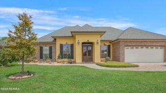 102 Gaslight Ln, Youngsville, LA 70592