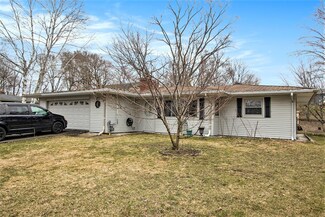 23 New Moon Terrace S, Springfield, MI 49037