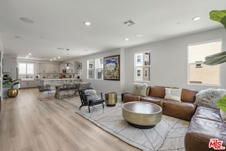 756 Daniel Freeman Cir, Inglewood, CA 90301