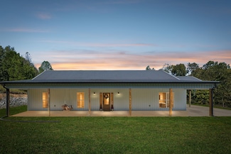 1147 Woodmont Dr, Centerville, TN 37033